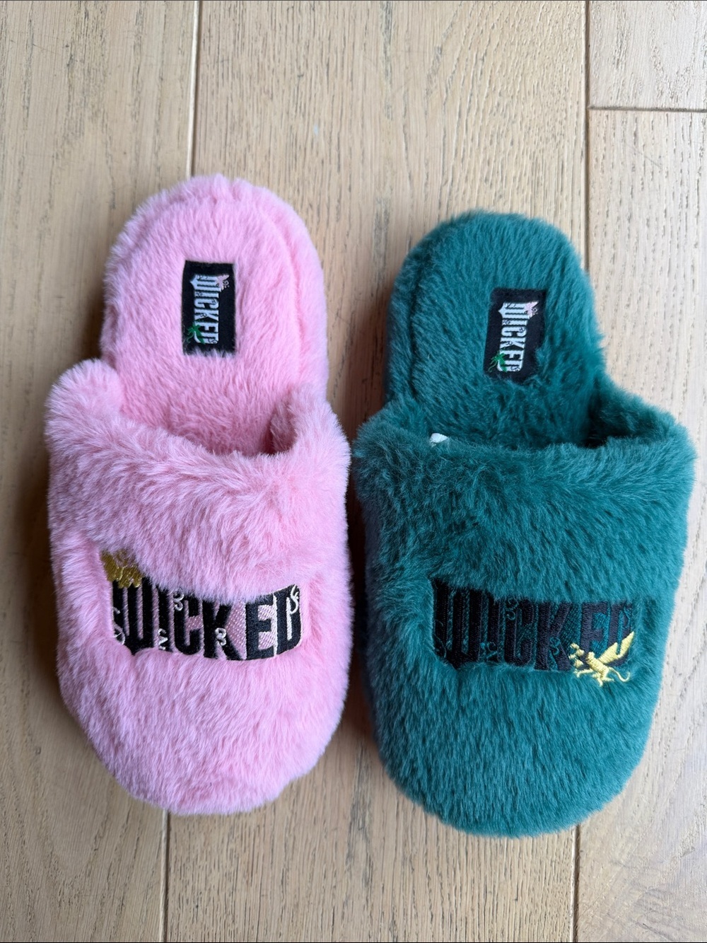 WICKED Kids Pink and Green Fuzzy Slippers Kids 4/5